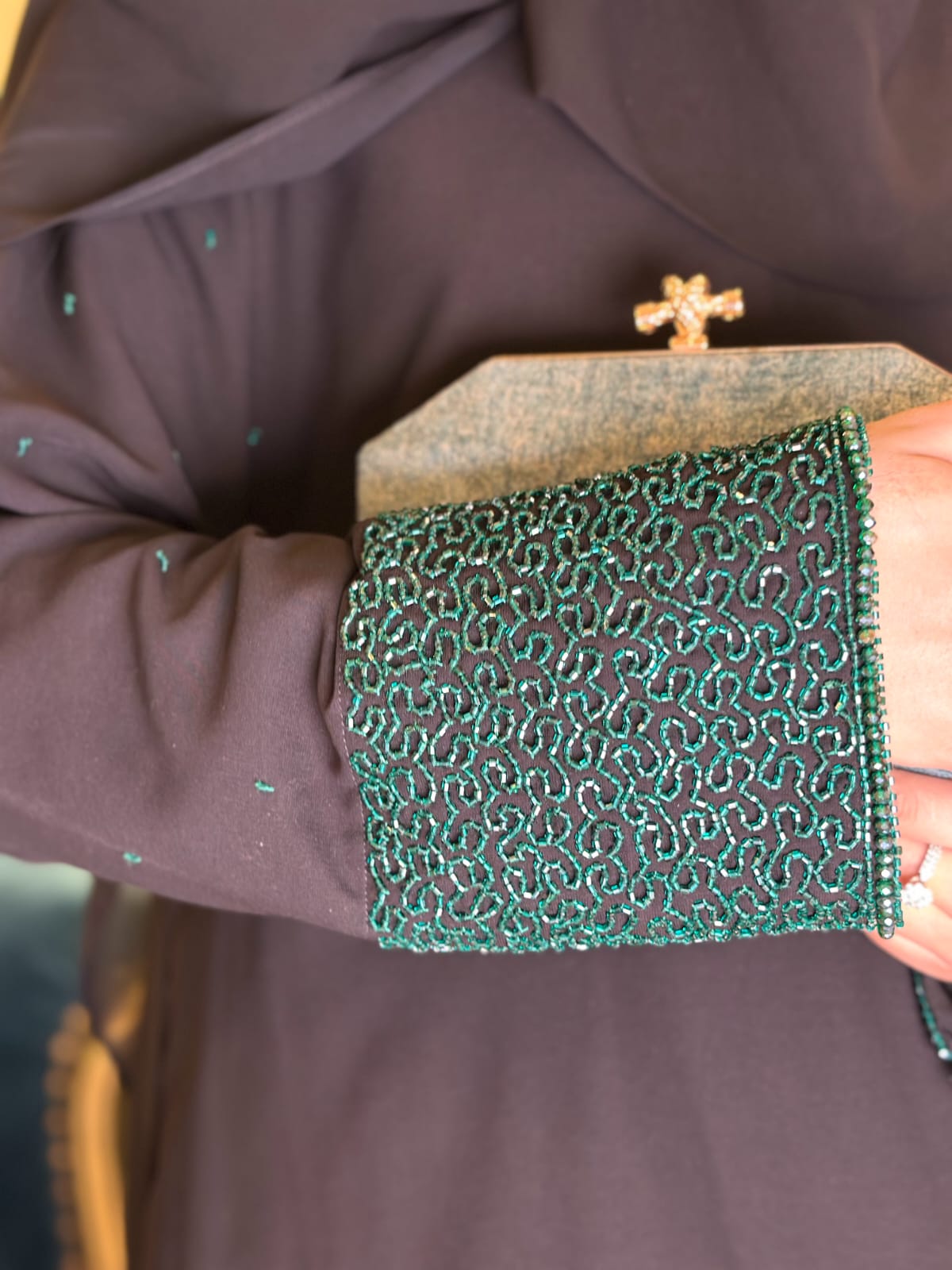 Zumurrud Al-Layl Handmade Arabian Bride Abaya by Uroosa Vayani