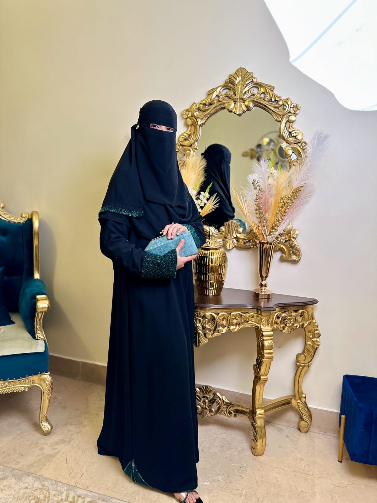 Zumurrud Al-Layl Handmade Arabian Bride Abaya by Uroosa Vayani