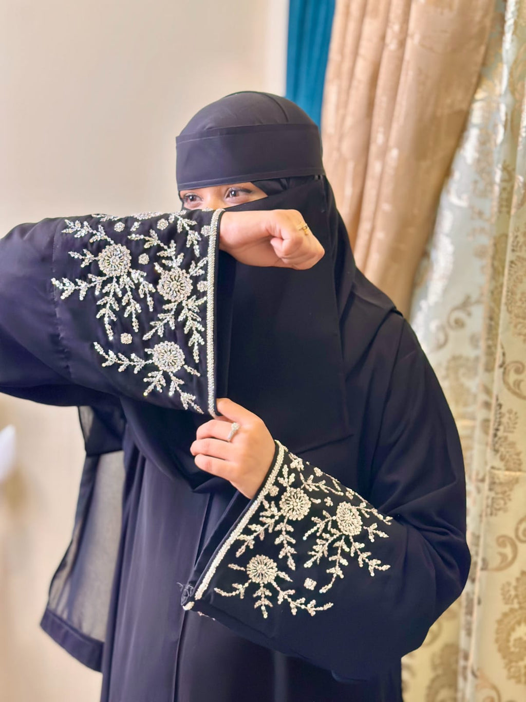 Noor-e-Zarqa Handmade Bridal Abaya by Uroosa Vayani